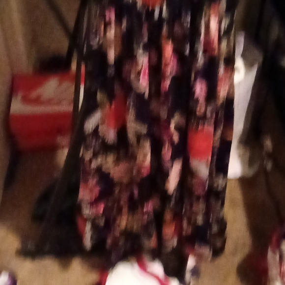 Black dress - Picture 3 of 4